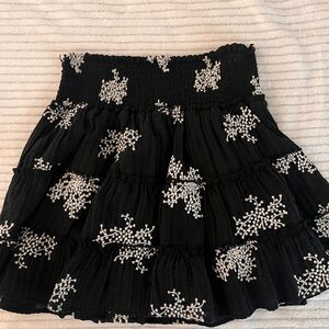 (3/$20) Pink Lily Black and White Floral skirt